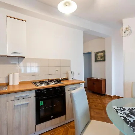 Renovated With Panoramic View Of The Old Town 1 Km From The Sea アパート ザダル