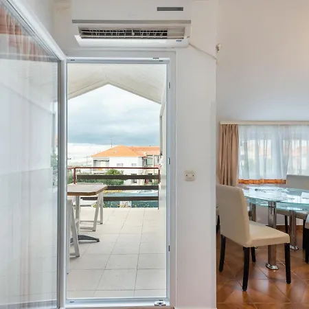 アパート Renovated With Panoramic View Of The Old Town 1 Km From The Sea