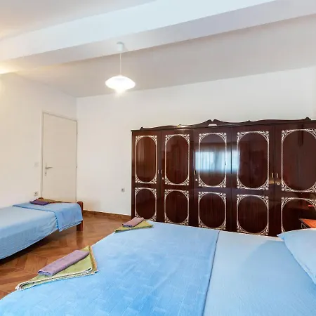 Appartement Renovated With Panoramic View Of The Old Town 1 Km From The Sea Zadar